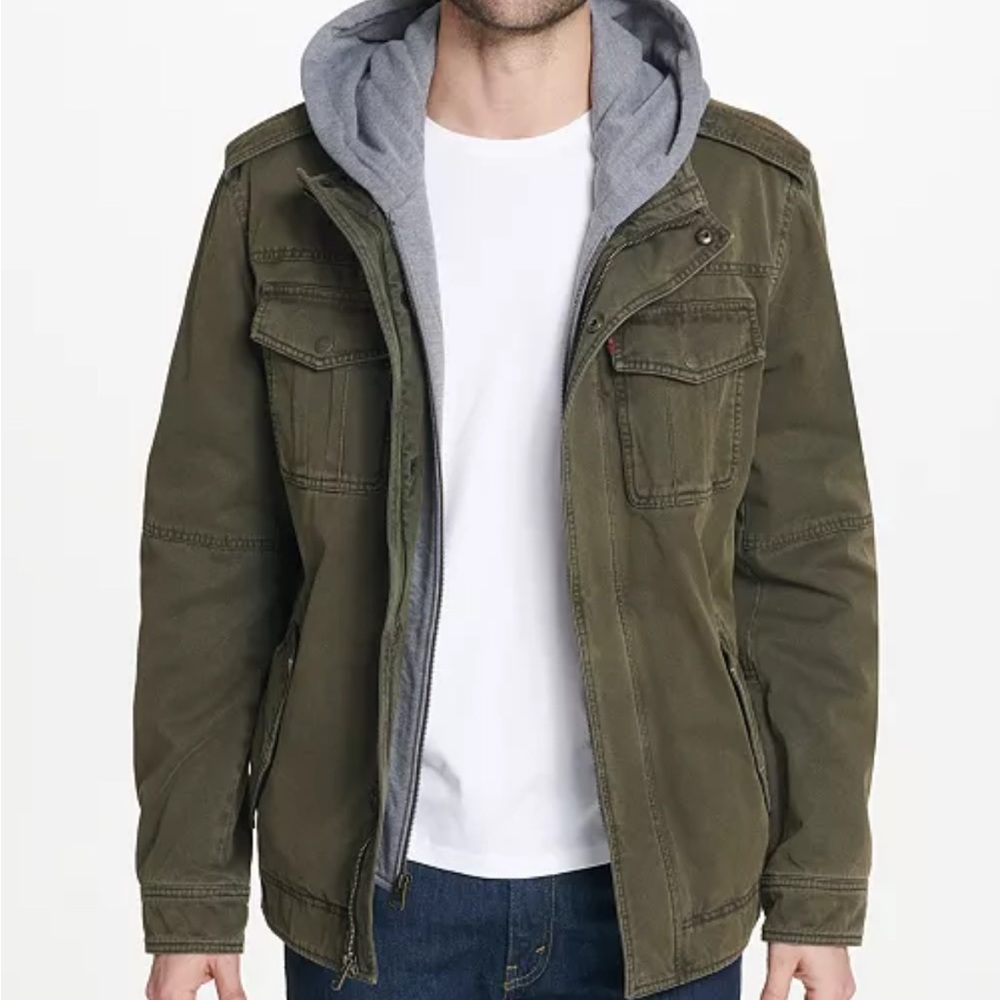 Olive Levi's
Men’s Sherpa Lined Two Pocket Hooded Trucker Jacket